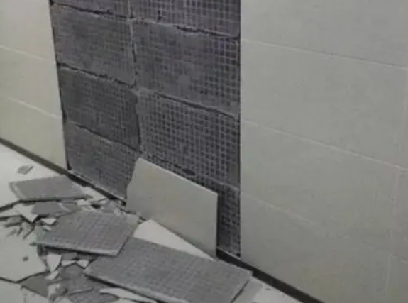 来宾市瓷砖空鼓维修公司分享下来宾市墙砖松动维修的知识